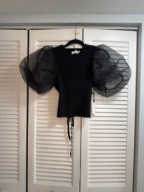 Astr Black Puff-Sleeve Knit Top